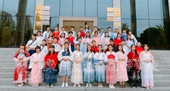 邂逅漢服少年，穿越國(guó)風(fēng)集市——聚龍外國(guó)語(yǔ)學(xué)校紀(jì)念孔子誕辰日